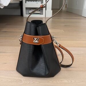 Louis Vuitton Twist Bucket Epi Noir